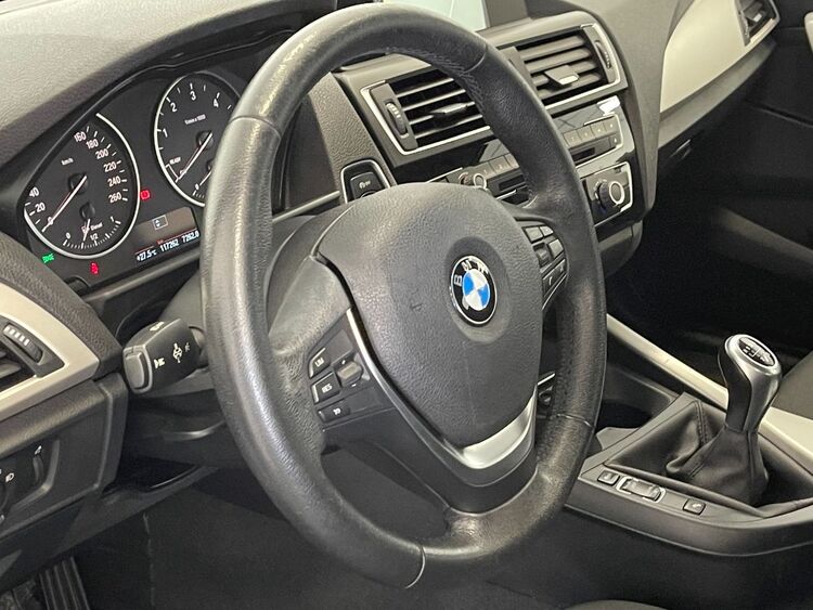 BMW Serie 1 116d foto 21