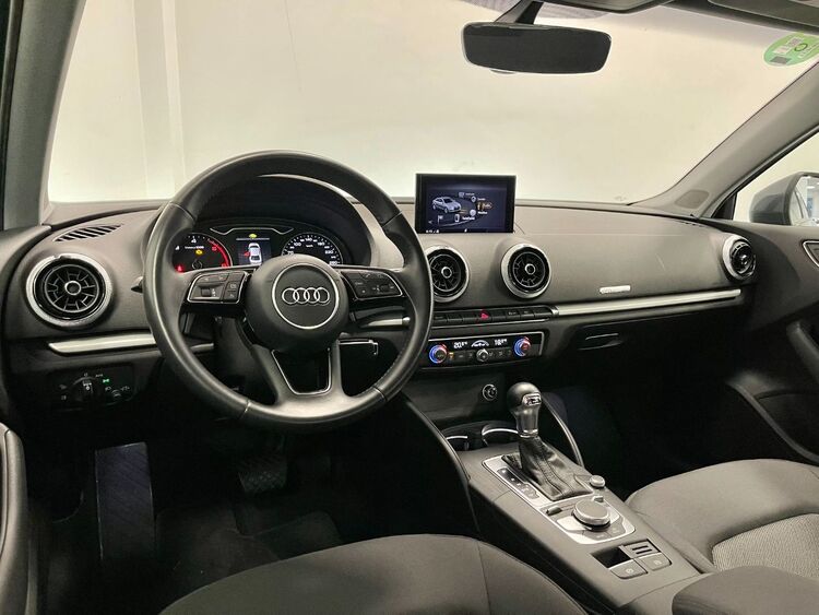 Audi A3 Sedan S TRONIC foto 9