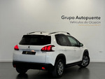 Peugeot 2008 SIGNATURE miniatura 4