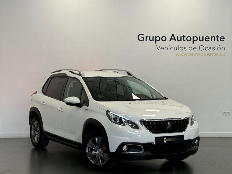 Peugeot 2008 SIGNATURE foto 2