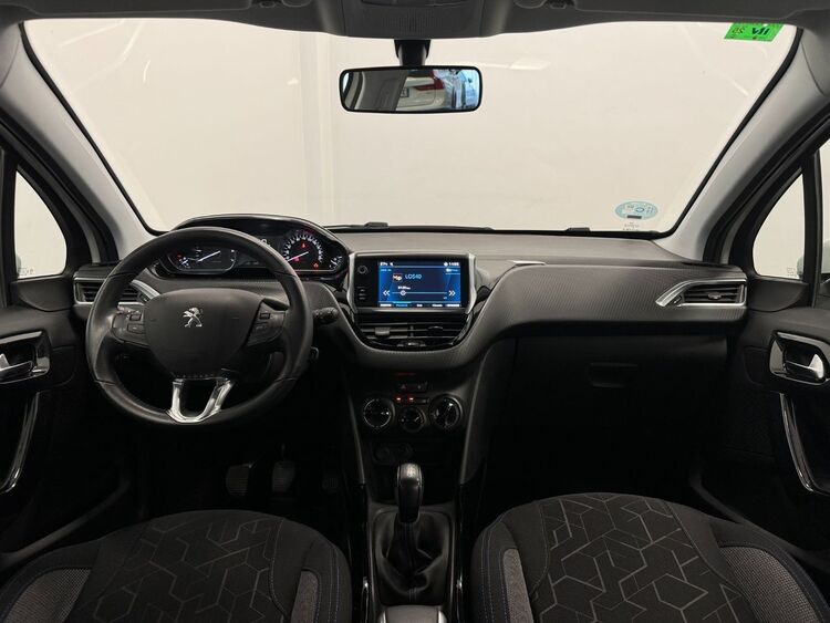 Peugeot 2008 SIGNATURE foto 10