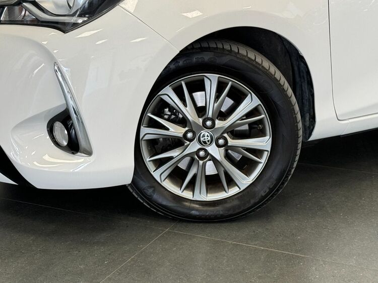 Toyota Yaris HYBRID ACTIVE foto 45