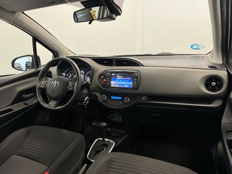 Toyota Yaris HYBRID ACTIVE foto 11