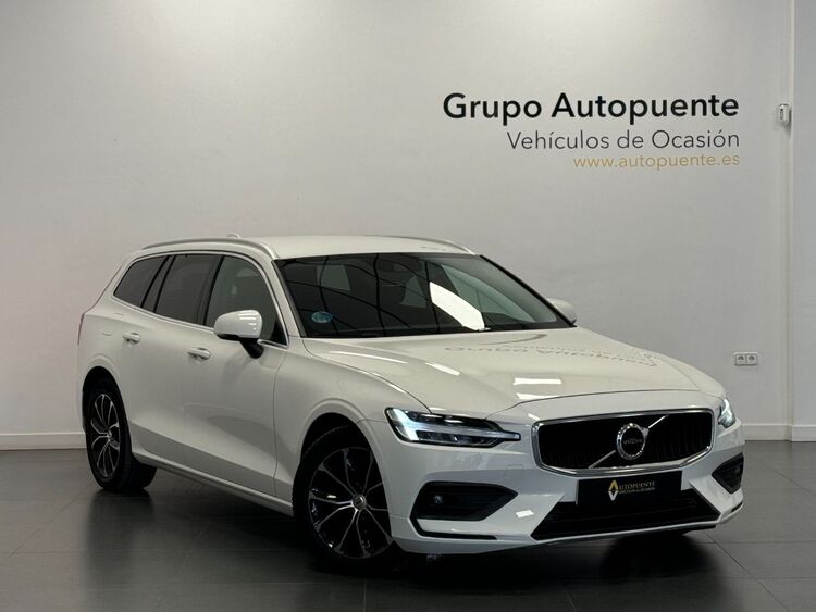 Volvo V60 MOMENTUM PRO AUTO foto 2