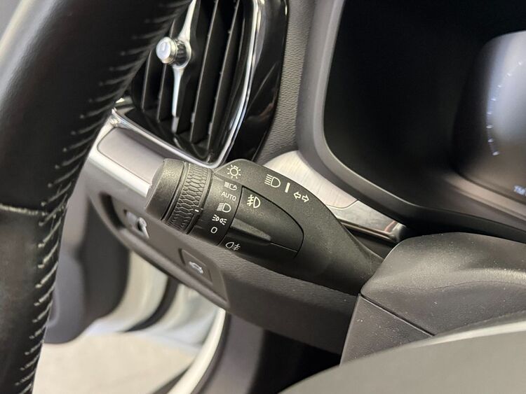 Volvo V60 D4 AWD AUTO foto 21