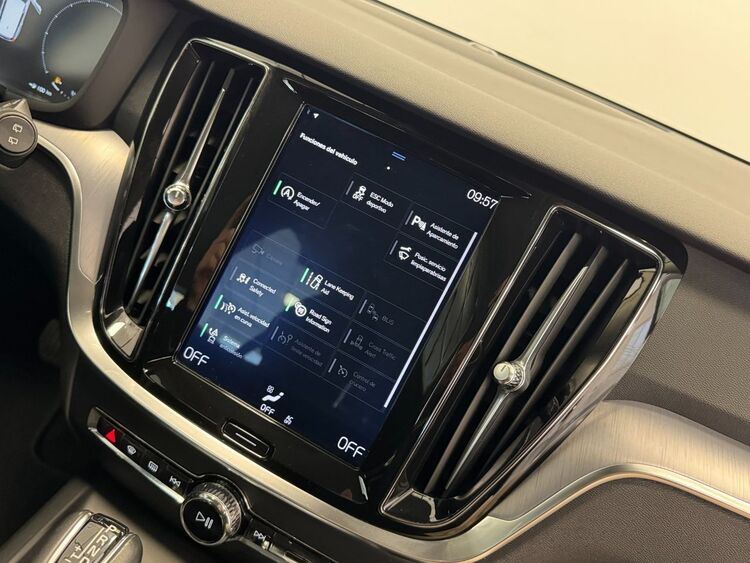 Volvo V60 D4 AWD AUTO foto 31