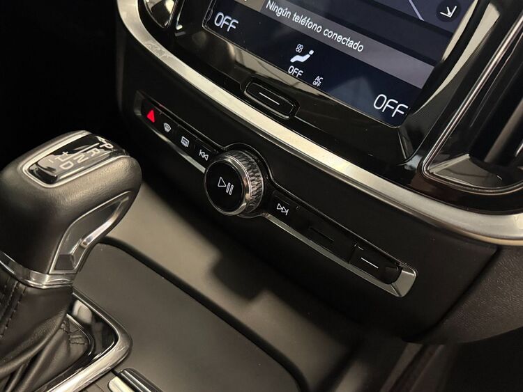 Volvo V60 D4 AWD AUTO foto 33