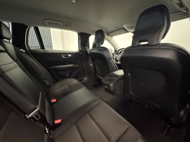 Volvo V60 D4 AWD AUTO foto 37