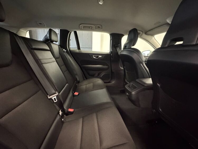 Volvo V60 D4 AWD AUTO foto 38