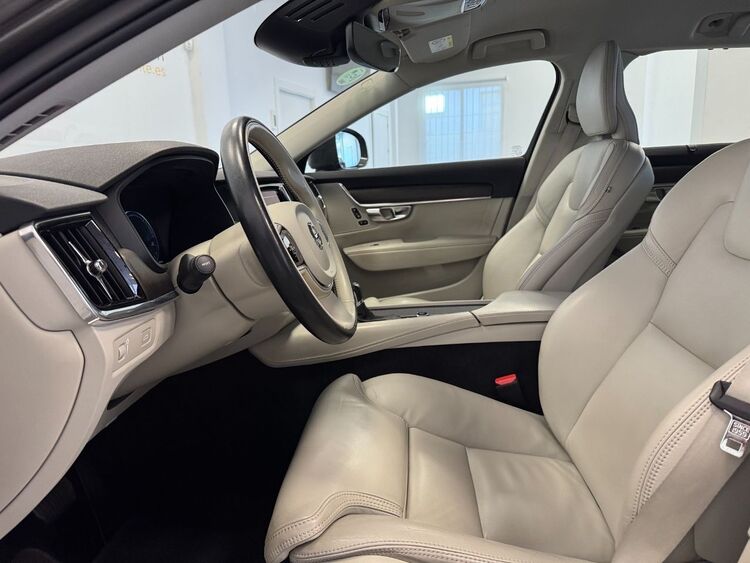 Volvo V90 D4 AWD PRO AUTO foto 15