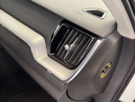 Volvo XC60 MOMENTUM PRO AUTO miniatura 30