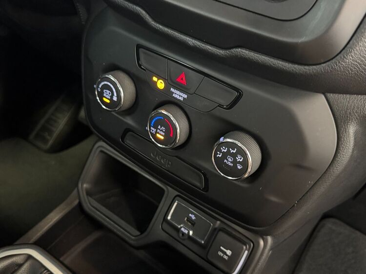 Jeep Renegade SPORT foto 31