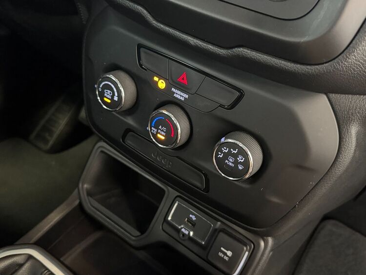 Jeep Renegade SPORT foto 32