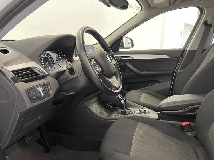 BMW X1 SDRIVE 18D foto 16