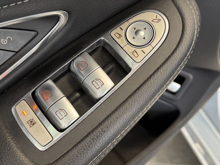 Mercedes Clase C 220 foto 16
