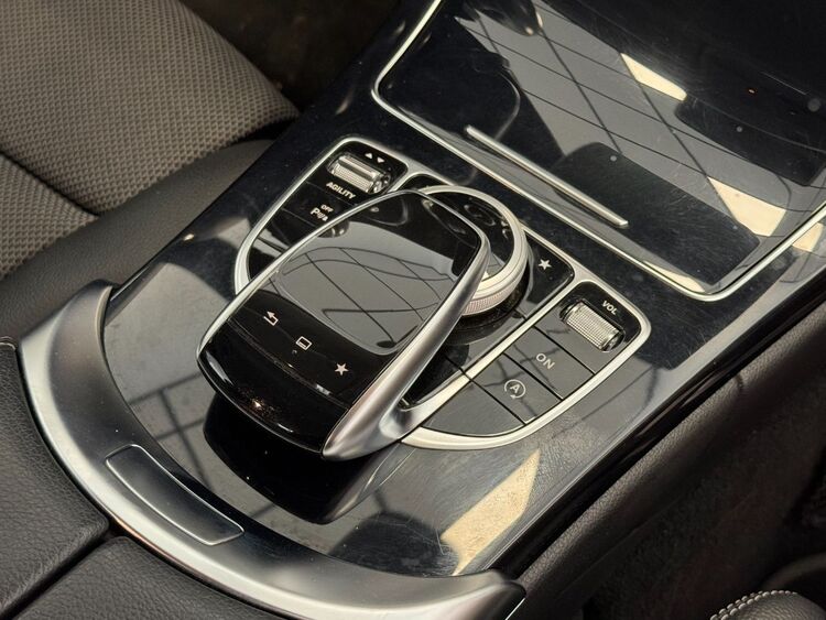 Mercedes Clase C 220 foto 36