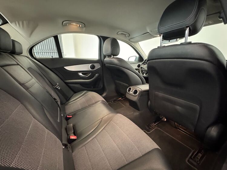 Mercedes Clase C 220 foto 38