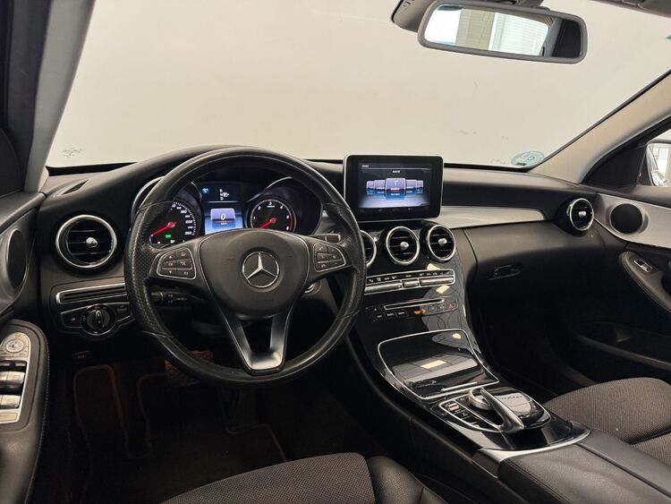 Mercedes Clase C 220 foto 9