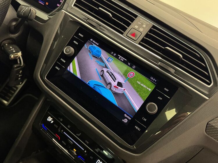 Volkswagen Tiguan R LINE foto 32