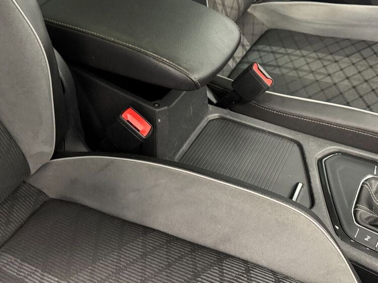 Volkswagen Tiguan R LINE foto 36