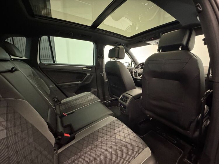 Volkswagen Tiguan R LINE foto 37