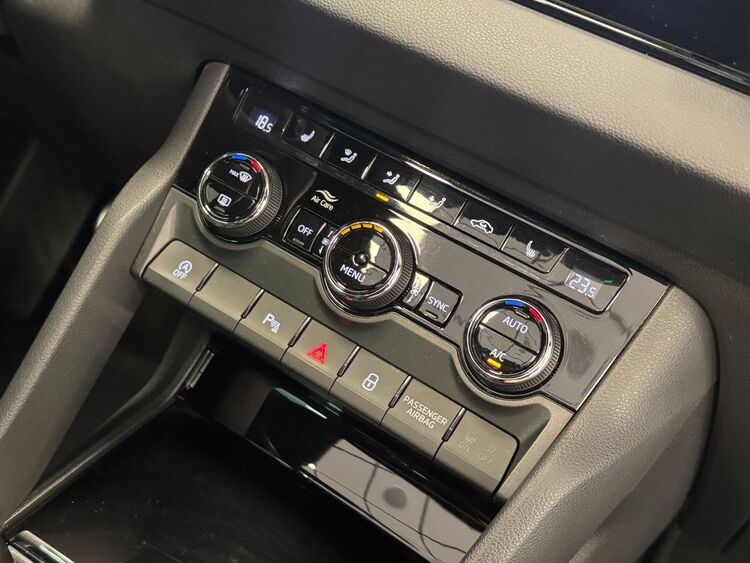Skoda Karoq SPORT LINE foto 44