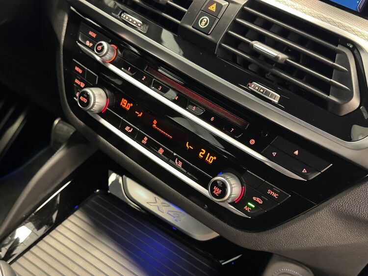 BMW X4 M foto 44