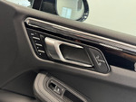 Porsche Macan S miniatura 32