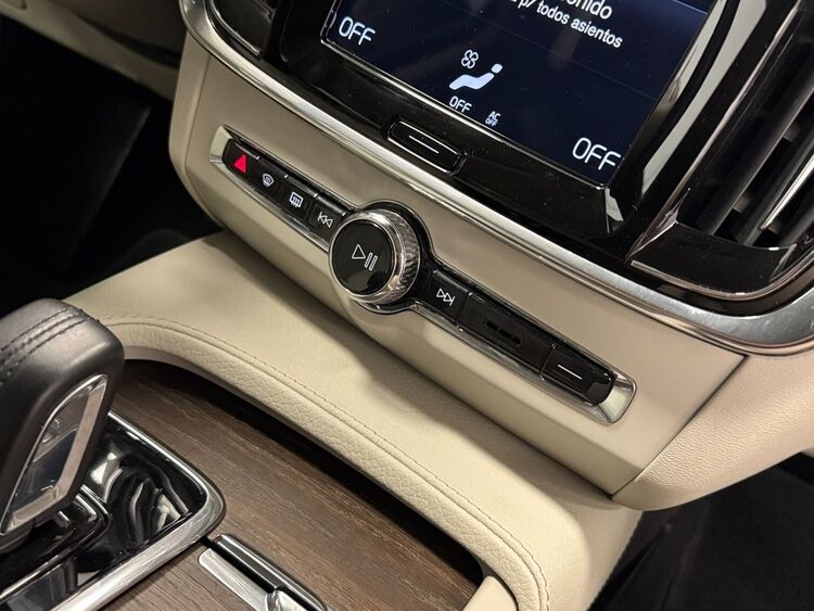 Volvo V90 CROSS COUNTRY foto 36