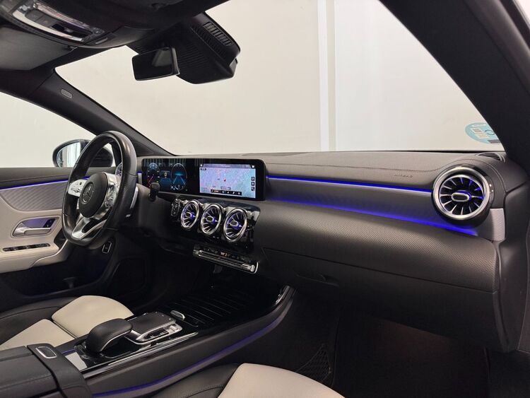Mercedes CLA 200 foto 13