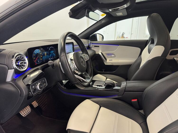 Mercedes CLA 200 foto 15