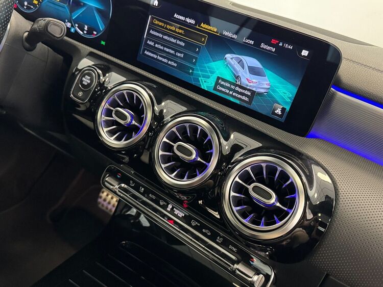 Mercedes CLA 200 foto 39