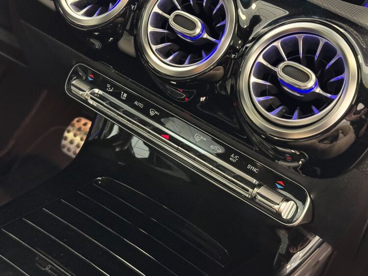 Mercedes CLA 200 foto 41