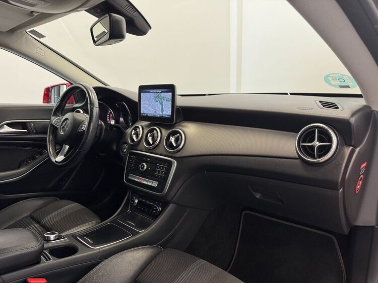 Mercedes Clase CLA 200d foto 13