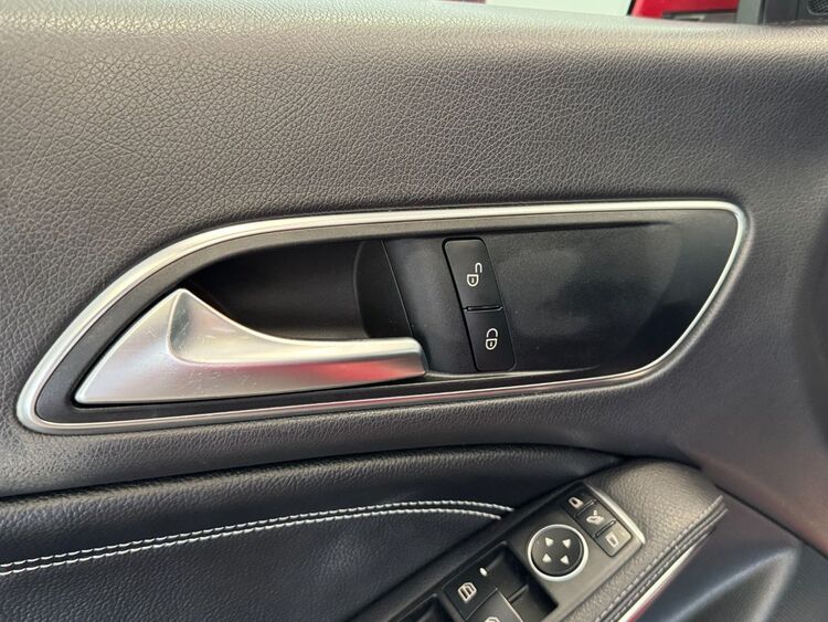 Mercedes Clase CLA 200d foto 16