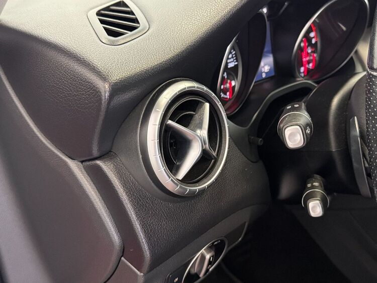 Mercedes Clase CLA 200d foto 17