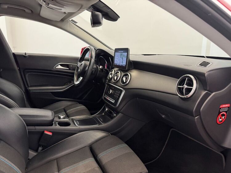 Mercedes Clase CLA 200d foto 27