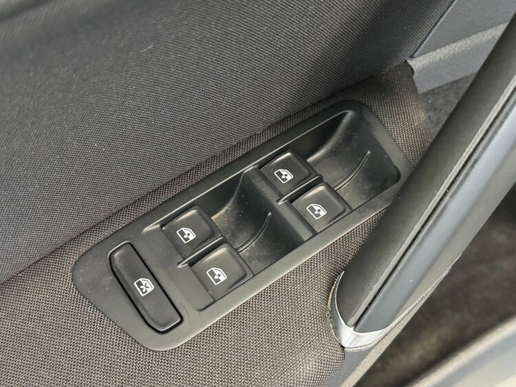 Volkswagen Golf ADVANCE foto 18