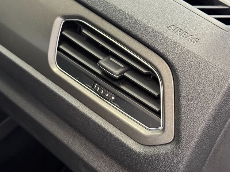 Volkswagen T-Roc ADVANCE STYLE foto 32