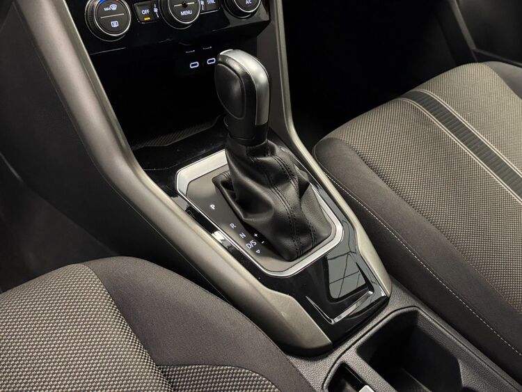 Volkswagen T-Roc ADVANCE foto 26