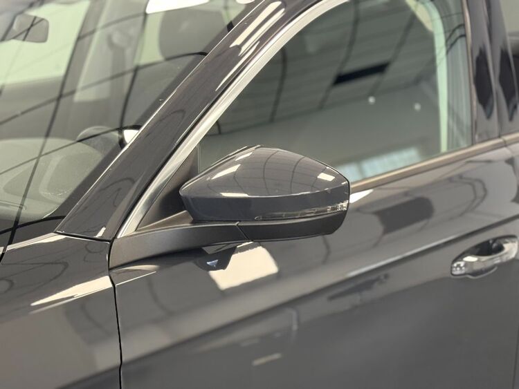 Volkswagen T-Roc ADVANCE foto 41