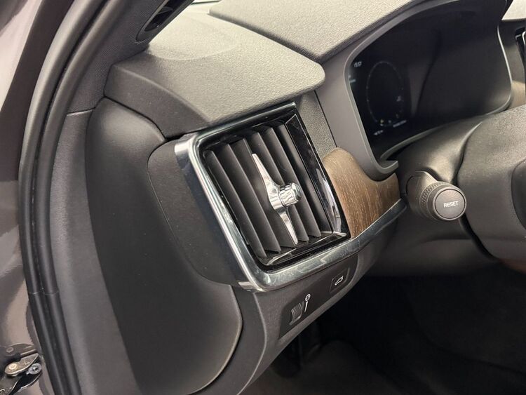 Volvo V90 B4 foto 16