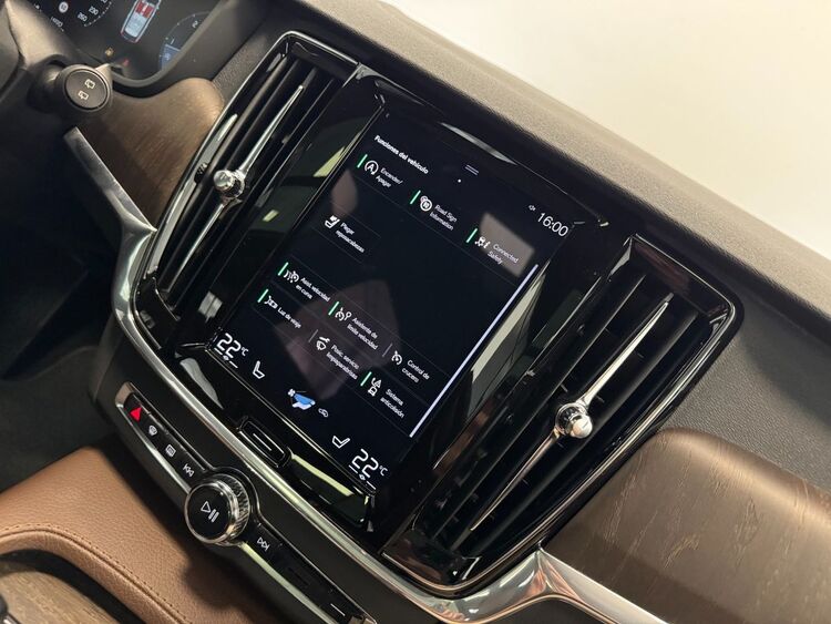 Volvo V90 B4 foto 28