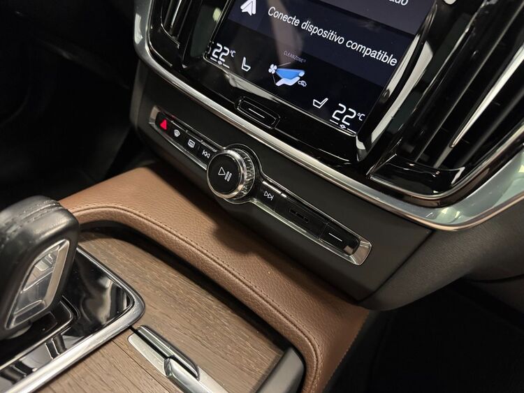 Volvo V90 B4 foto 30