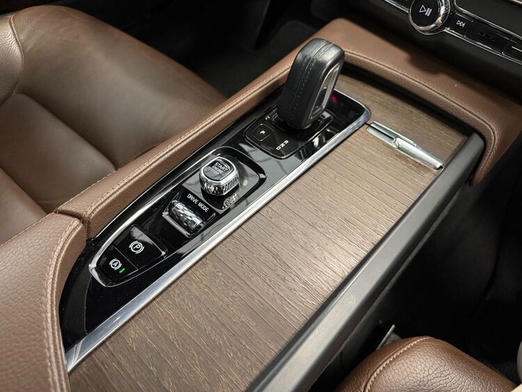 Volvo V90 B4 foto 31