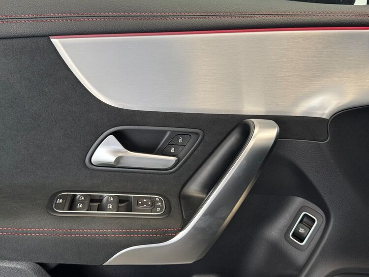 Mercedes CLA AMG foto 16