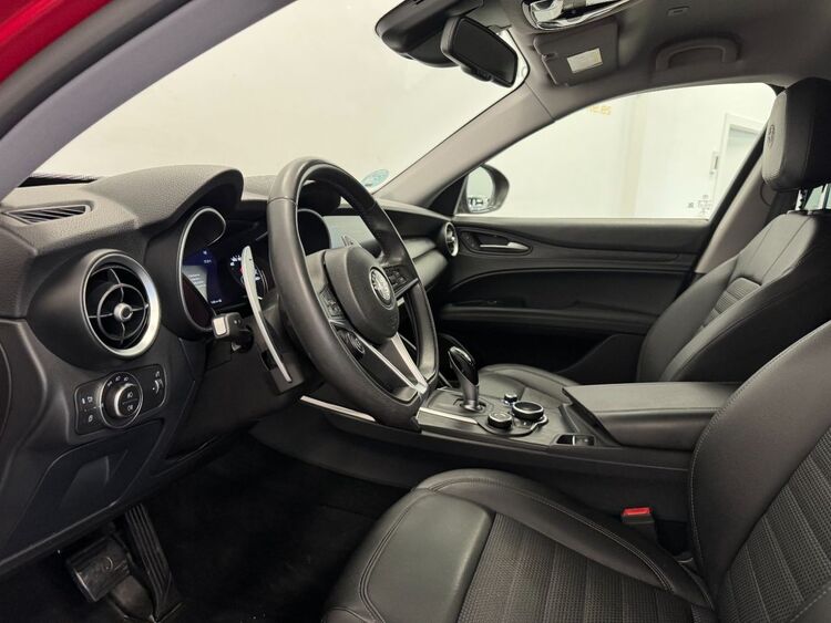 Alfa Romeo Stelvio EXECUTIVE 4WD foto 13