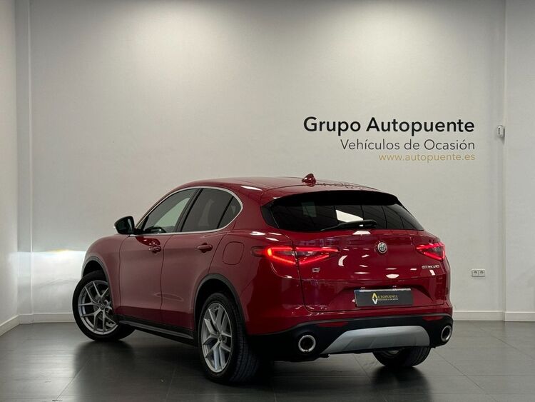 Alfa Romeo Stelvio EXECUTIVE 4WD foto 5