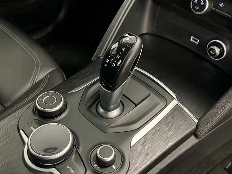 Alfa Romeo Stelvio EXECUTIVE 4WD foto 39
