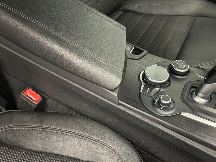Alfa Romeo Stelvio EXECUTIVE 4WD foto 41